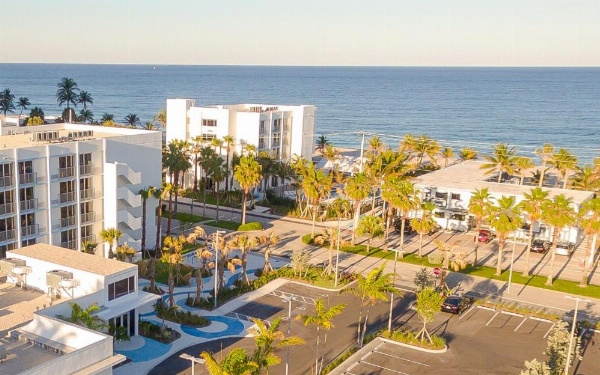 Plunge Beach Hotel image 22