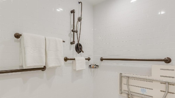 Plunge Beach Hotel image 30